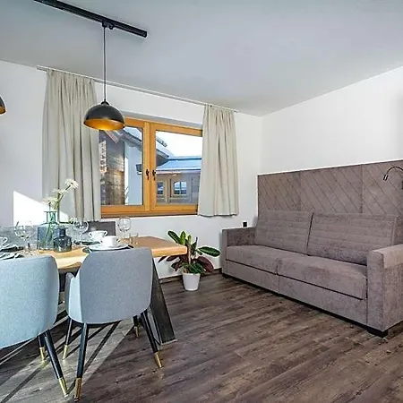 Bergappartements Proell Клайнарль